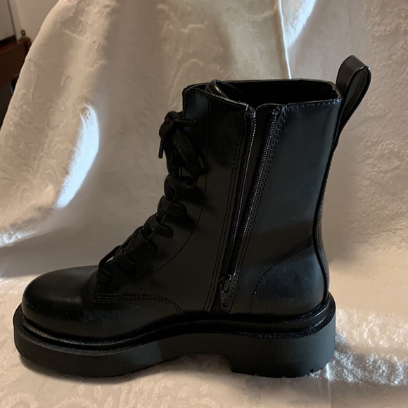 Ladies boots brand new never worn - Picture 3 of 4